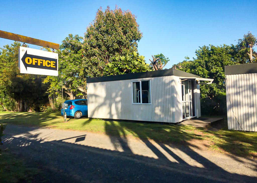 Whananaki Campsite Cabin