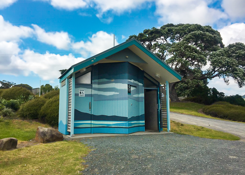 Whananaki Coastal Footpath Toilet - Te Araroa