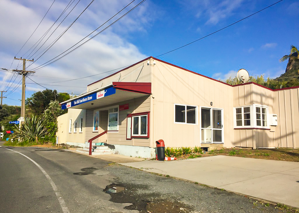 Taurikura General Store - Te Araroa