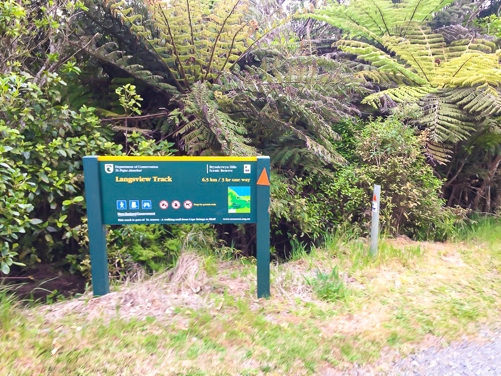 Langsview Track Start - Te Araroa