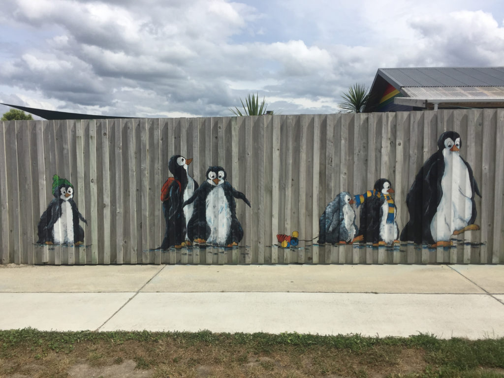 A Cute Fence Mural in Ngāruawāhia - Te Araroa Trail Blog